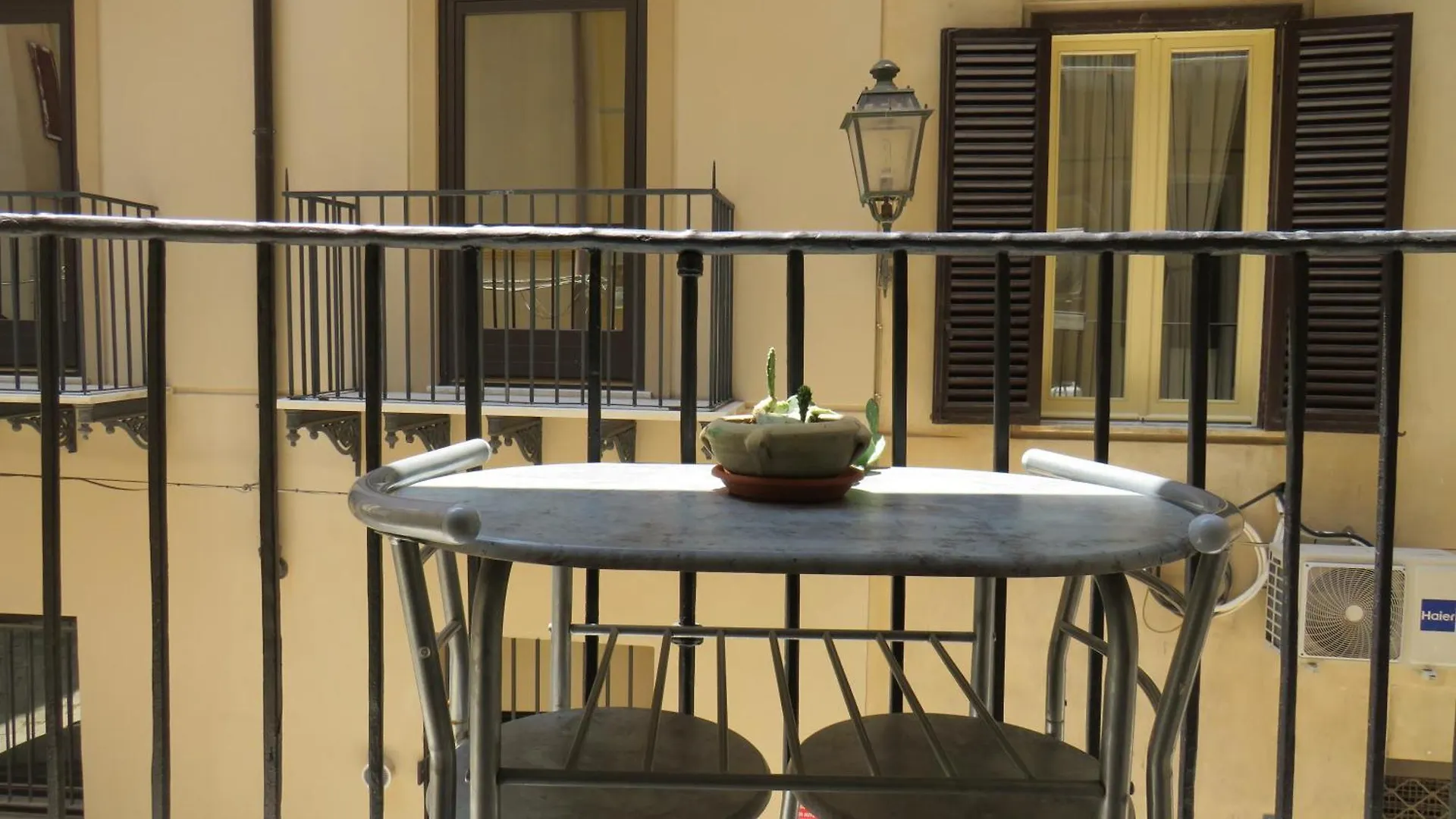 Alberto'S Apartment Παλέρμο 0*,